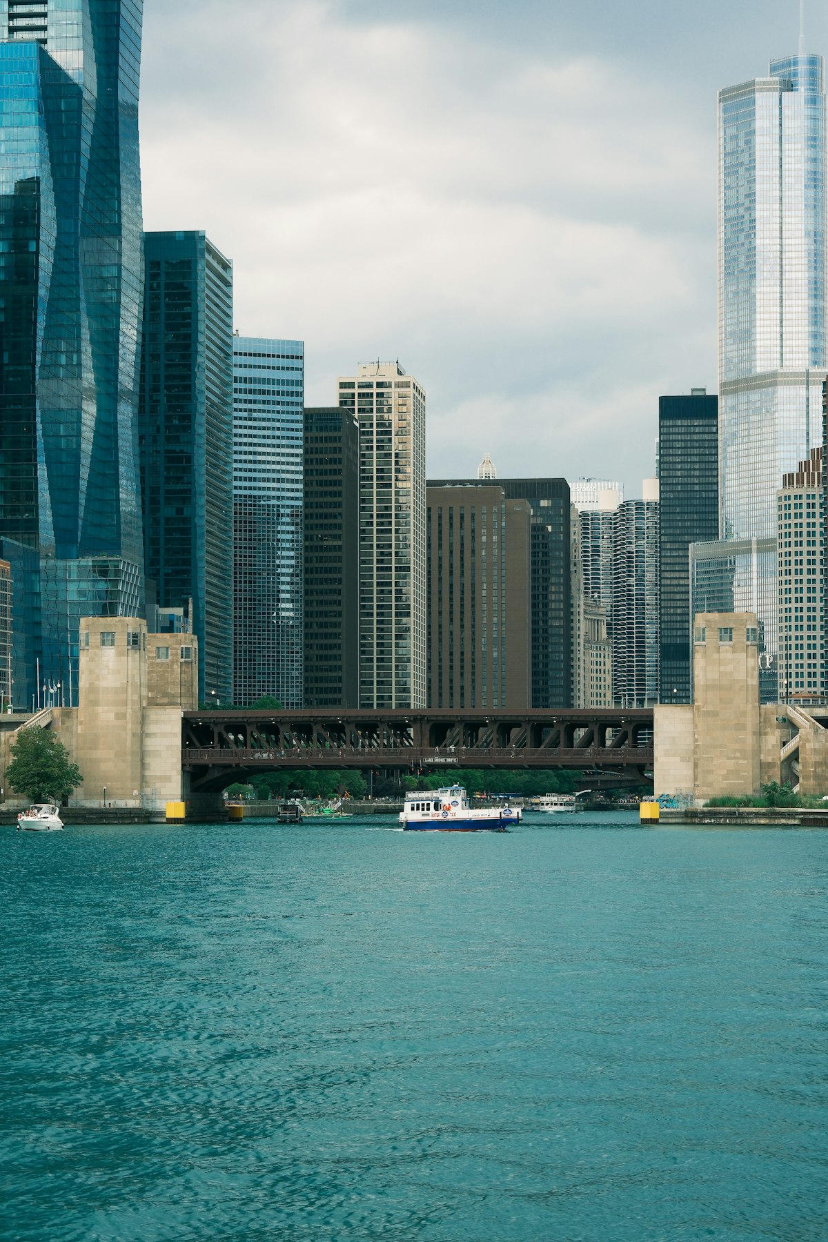Best Self-Guided Tours in Chicago (2026): Scavenger Hunts, Audio Walks & Free Routes Ranked