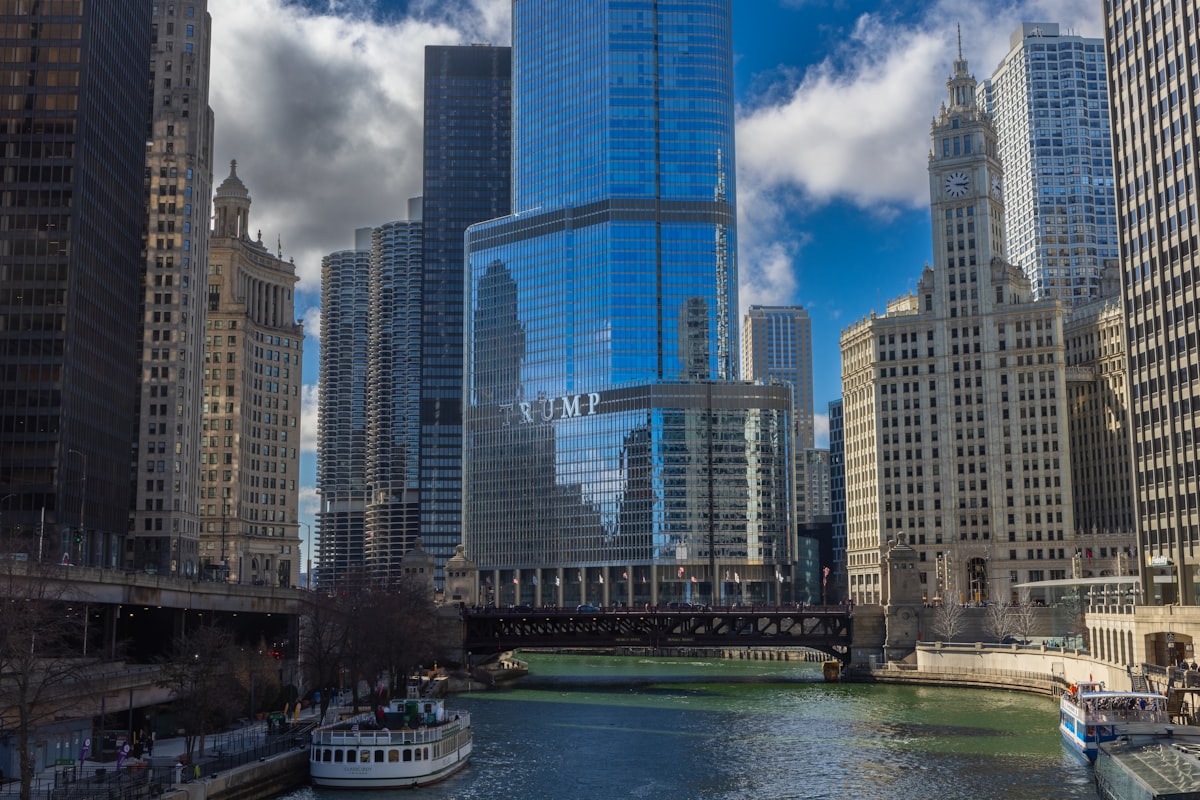 7 Best Group Activities in Chicago That Don't Charge Per Person