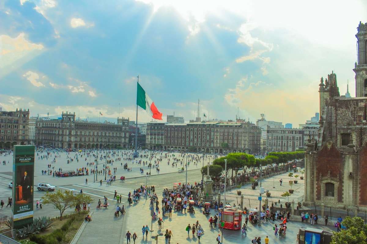 How to Explore Mexico City Safely on Your Own (Without a Tour Guide)